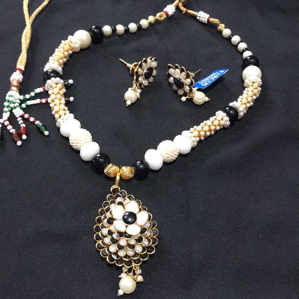 Necklace with earrings !!!!!NEW